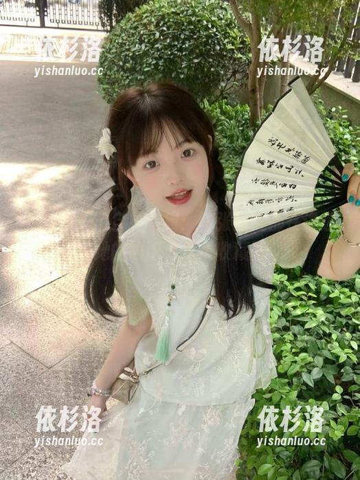 Tiny Asa Tiny Asa自拍特辑:每张壁纸都在讲述她的故事,尽情收藏吧